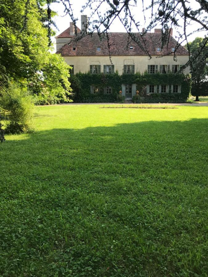 Chateau De Vesset Treteau Exterior photo