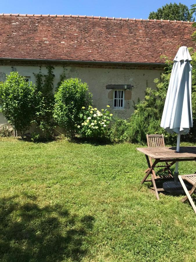 Chateau De Vesset Treteau Exterior photo