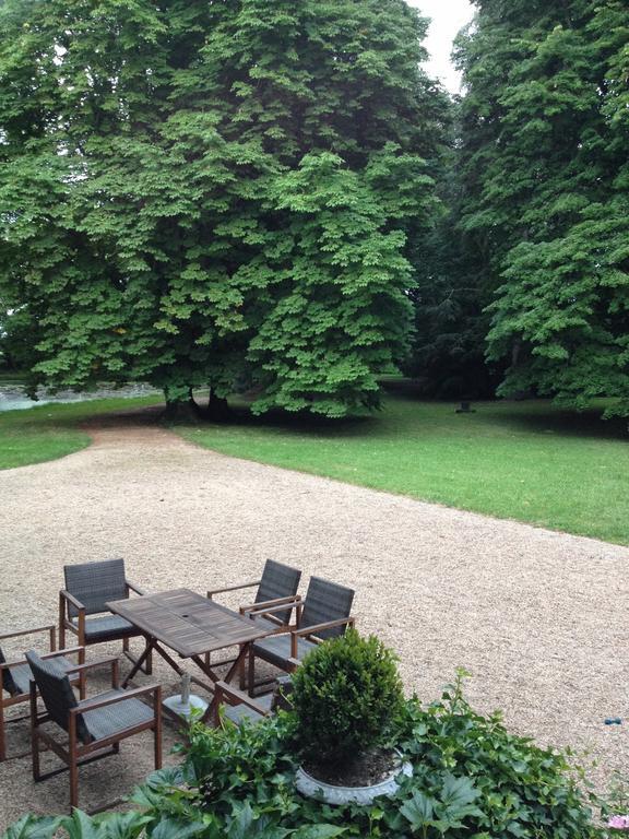 Chateau De Vesset Treteau Exterior photo